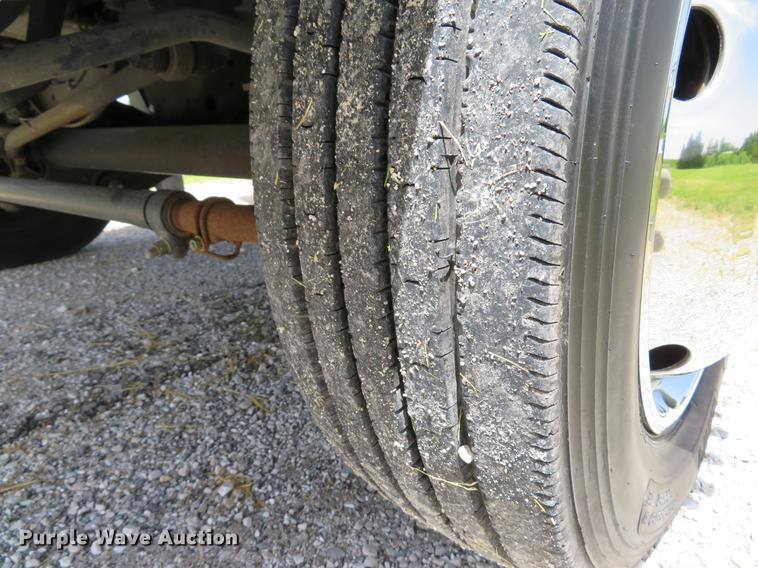 image for item DE8079 2011 Ford F550 Super Duty XL Crew Cab box truck