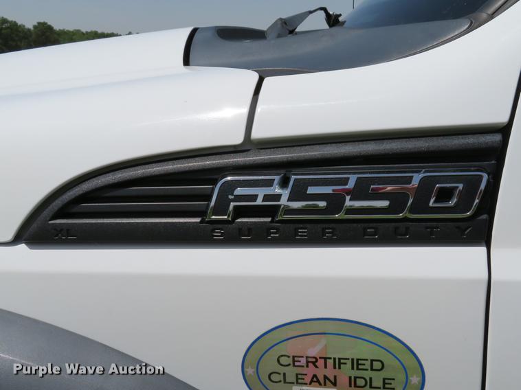image for item DE8079 2011 Ford F550 Super Duty XL Crew Cab box truck