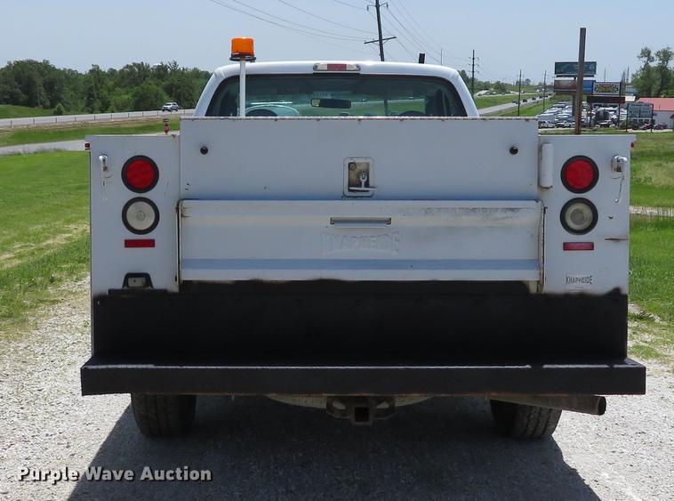 image for item DE8081 2006 Ford F250 Super Duty XL utility bed pickup truck