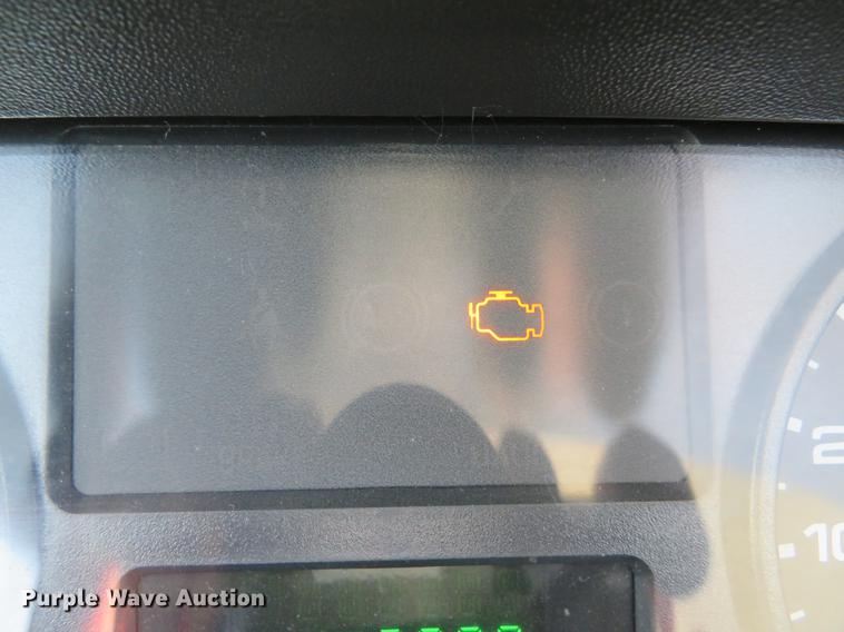 image for item DE8081 2006 Ford F250 Super Duty XL utility bed pickup truck