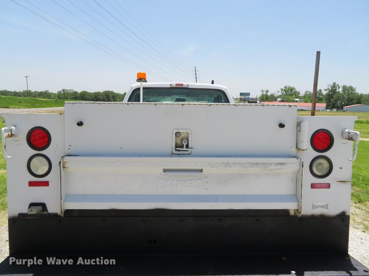 image for item DE8081 2006 Ford F250 Super Duty XL utility bed pickup truck