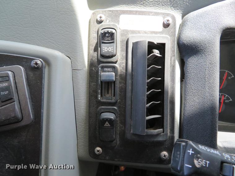 image for item DE8082 2010 Blue Bird Vision bus