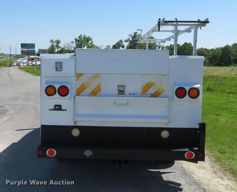 image for item DE8083 2012 Ford F350 Super Duty XL utility bed pickup truck