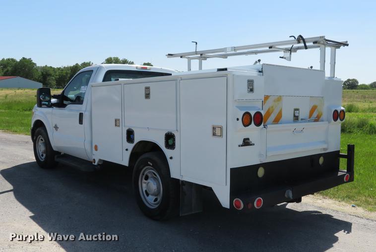 image for item DE8083 2012 Ford F350 Super Duty XL utility bed pickup truck