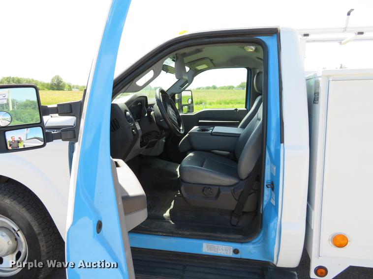 image for item DE8083 2012 Ford F350 Super Duty XL utility bed pickup truck