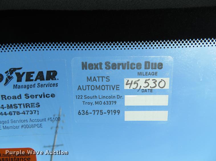 image for item DE8083 2012 Ford F350 Super Duty XL utility bed pickup truck