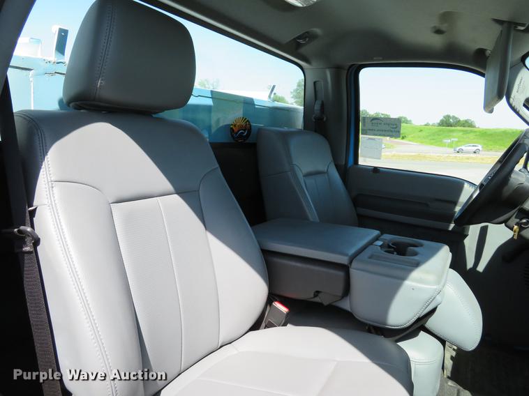 image for item DE8083 2012 Ford F350 Super Duty XL utility bed pickup truck