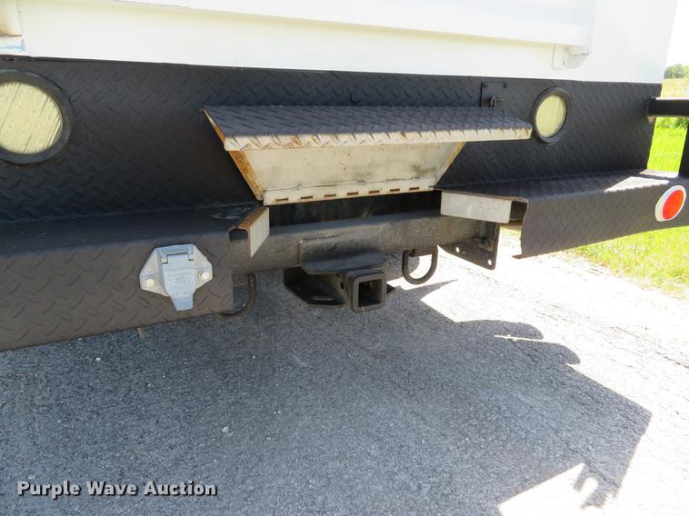 image for item DE8083 2012 Ford F350 Super Duty XL utility bed pickup truck