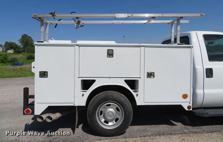 image for item DE8083 2012 Ford F350 Super Duty XL utility bed pickup truck