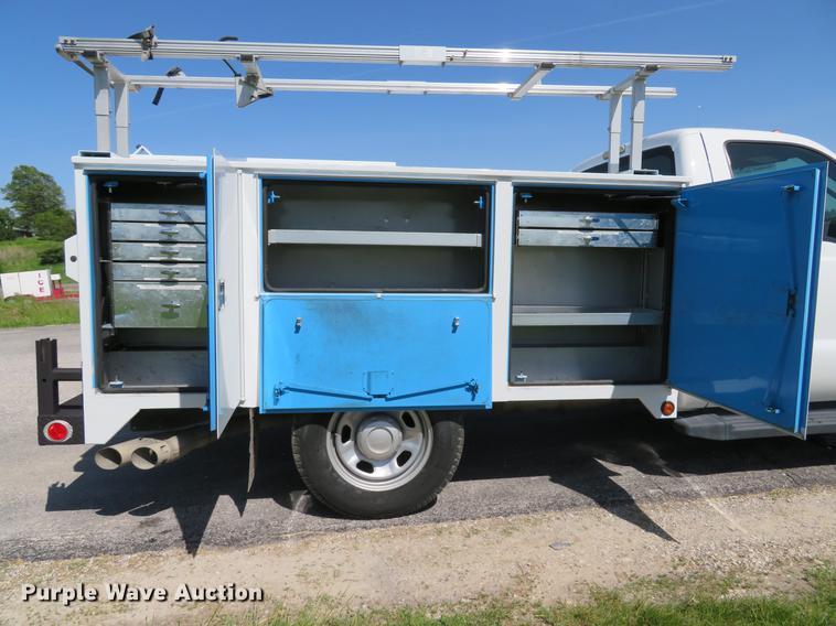 image for item DE8083 2012 Ford F350 Super Duty XL utility bed pickup truck