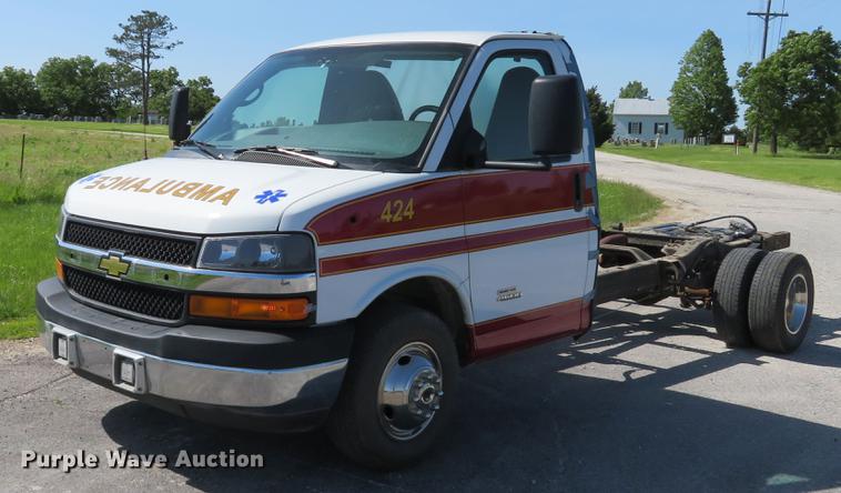 image for item DE8084 2010 Chevrolet Express 4500 cab and chassis