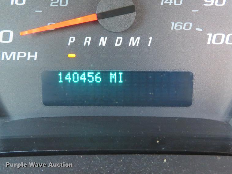 image for item DE8084 2010 Chevrolet Express 4500 cab and chassis