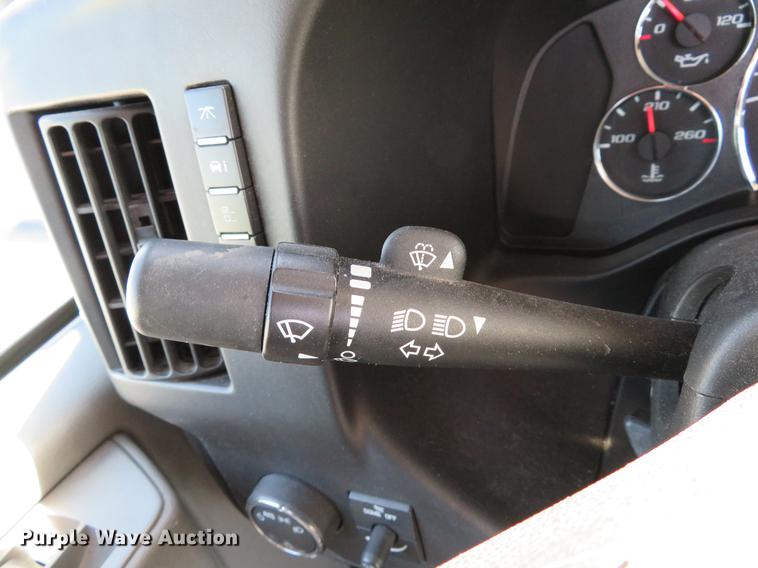 image for item DE8084 2010 Chevrolet Express 4500 cab and chassis