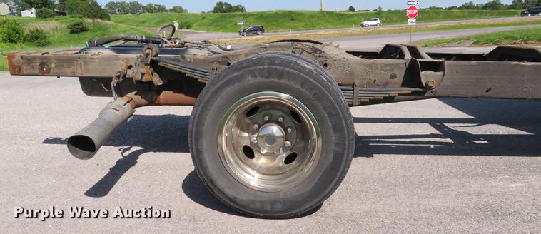 image for item DE8084 2010 Chevrolet Express 4500 cab and chassis