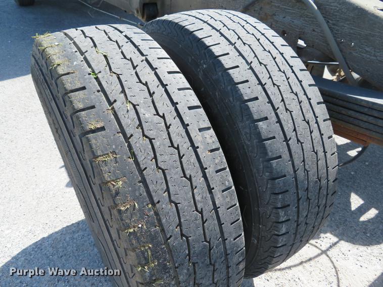 image for item DE8084 2010 Chevrolet Express 4500 cab and chassis