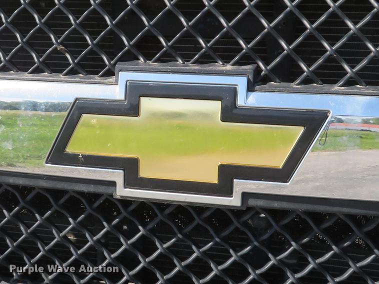 image for item DE8084 2010 Chevrolet Express 4500 cab and chassis