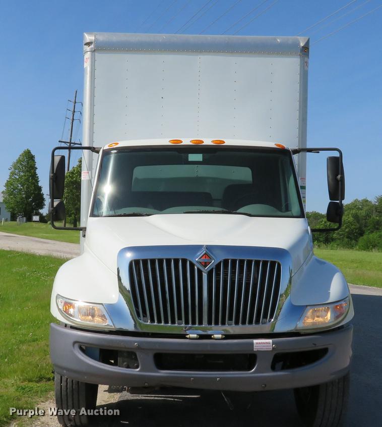image for item DE8085 2013 International 4300 box truck