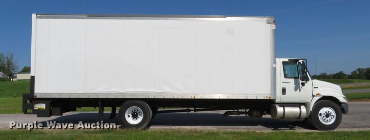 image for item DE8085 2013 International 4300 box truck