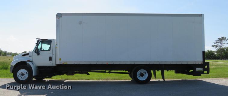 image for item DE8085 2013 International 4300 box truck