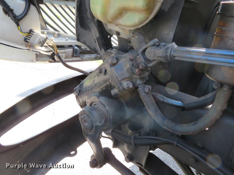 image for item DE8085 2013 International 4300 box truck