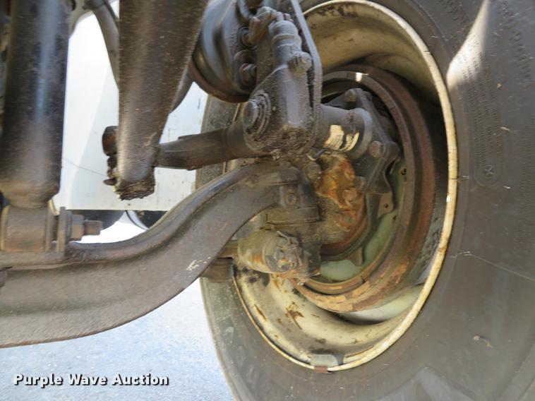 image for item DE8085 2013 International 4300 box truck