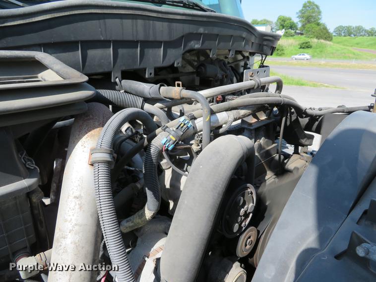 image for item DE8085 2013 International 4300 box truck