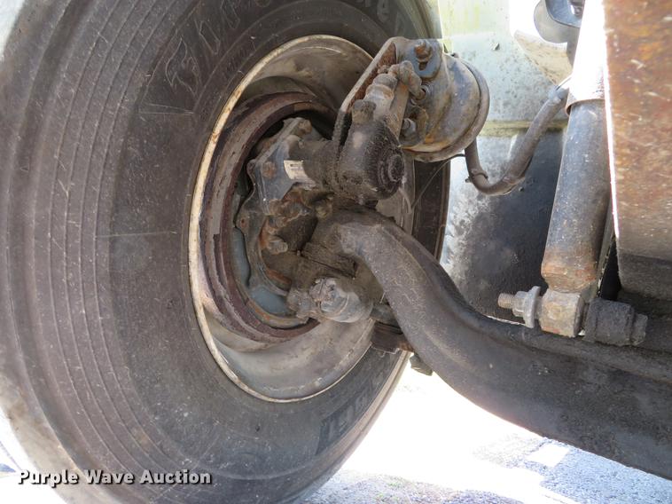 image for item DE8085 2013 International 4300 box truck