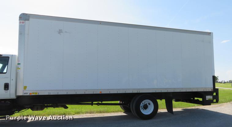 image for item DE8085 2013 International 4300 box truck