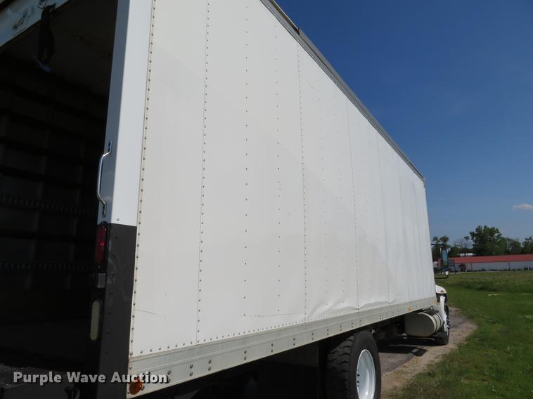 image for item DE8085 2013 International 4300 box truck