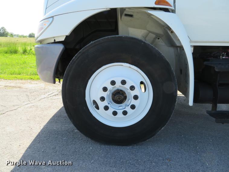 image for item DE8085 2013 International 4300 box truck