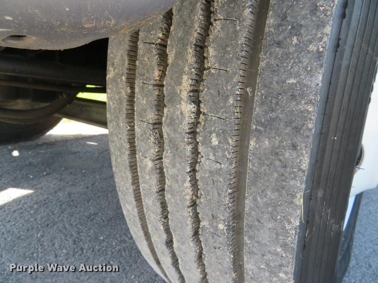 image for item DE8085 2013 International 4300 box truck