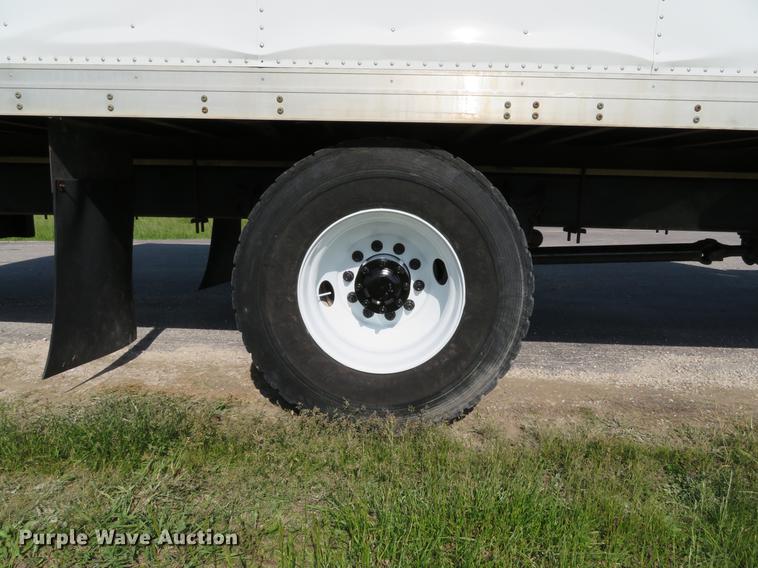 image for item DE8085 2013 International 4300 box truck