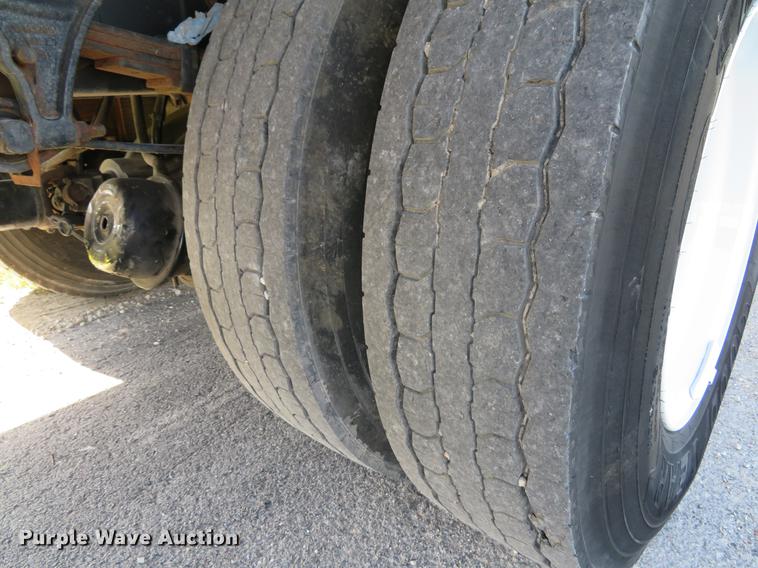 image for item DE8085 2013 International 4300 box truck