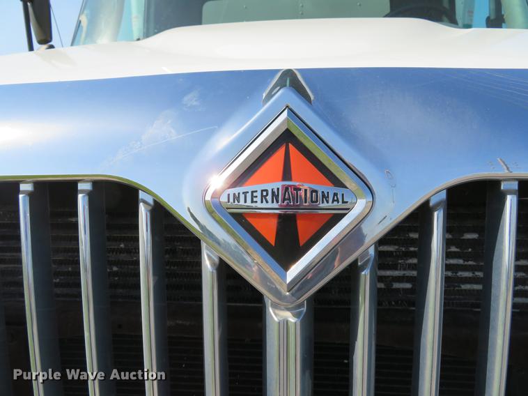 image for item DE8085 2013 International 4300 box truck