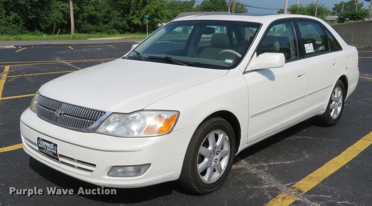 image for item DE8087 2000 Toyota Avalon XLS