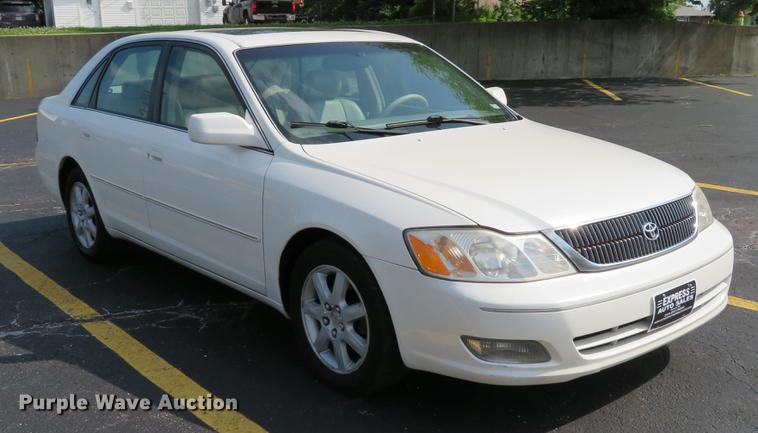 image for item DE8087 2000 Toyota Avalon XLS