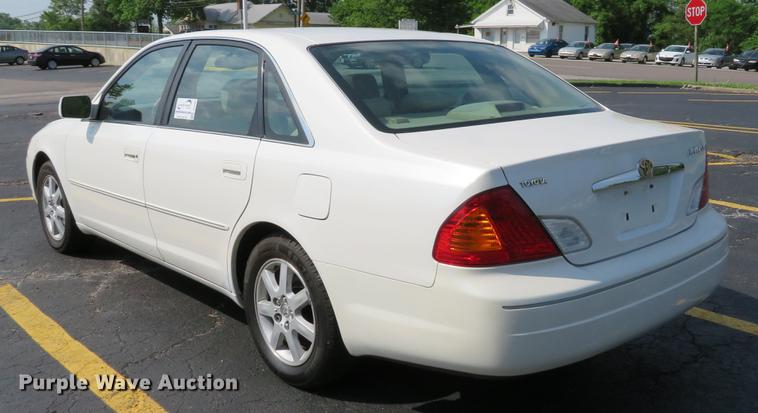 image for item DE8087 2000 Toyota Avalon XLS