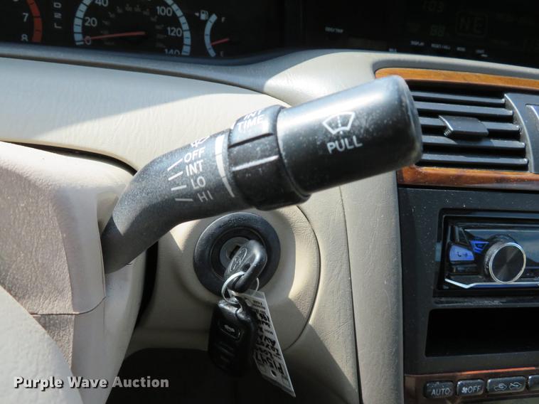 image for item DE8087 2000 Toyota Avalon XLS