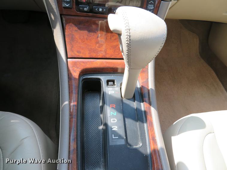 image for item DE8087 2000 Toyota Avalon XLS