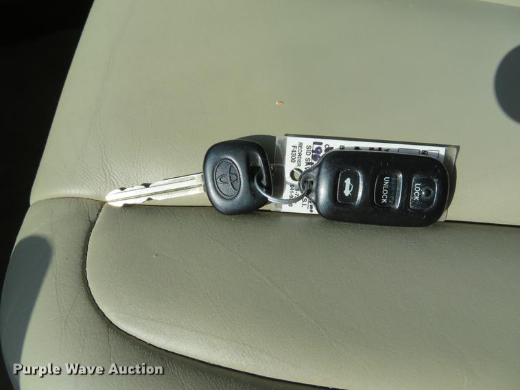 image for item DE8087 2000 Toyota Avalon XLS