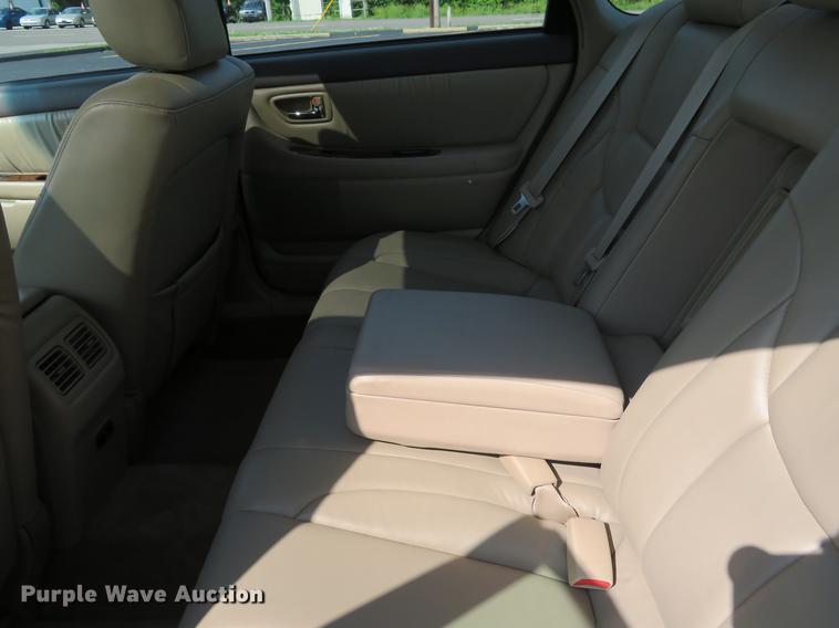 image for item DE8087 2000 Toyota Avalon XLS