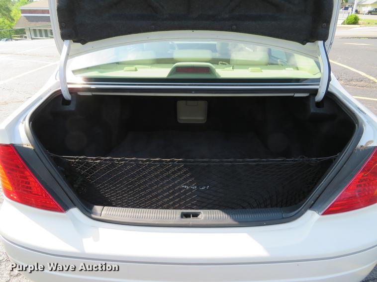 image for item DE8087 2000 Toyota Avalon XLS