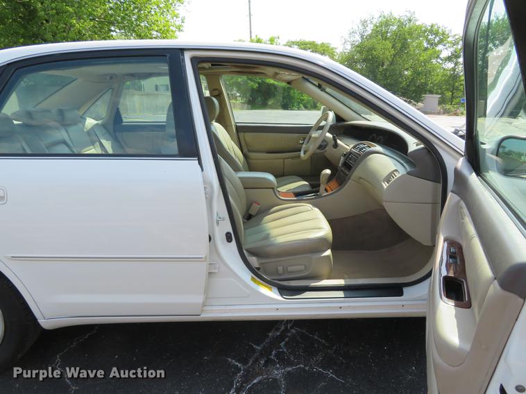 image for item DE8087 2000 Toyota Avalon XLS