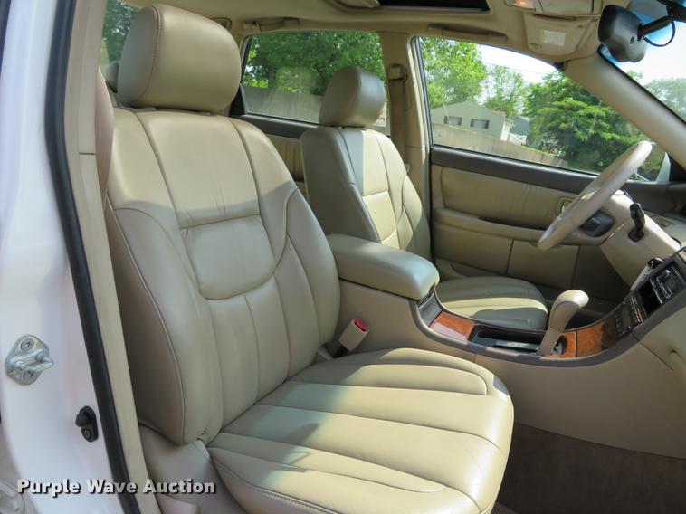 image for item DE8087 2000 Toyota Avalon XLS