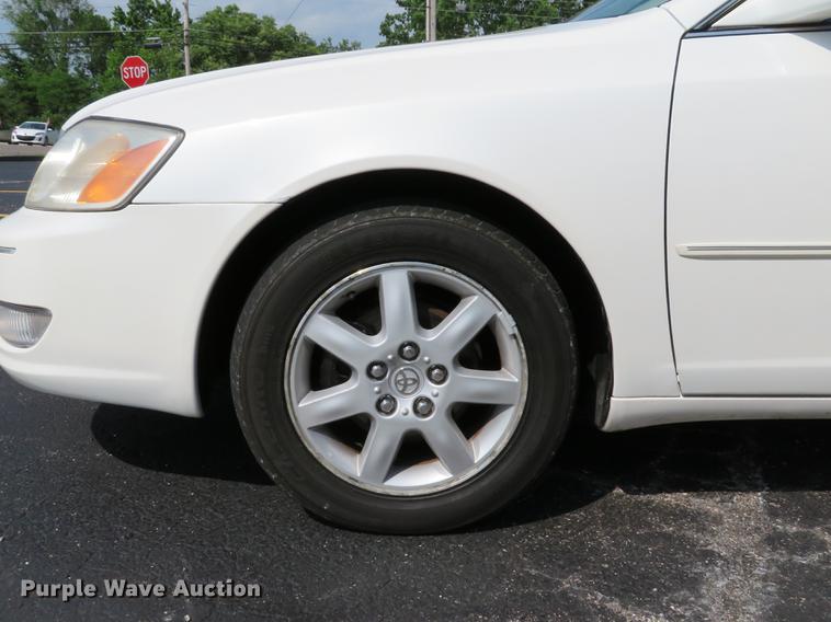 image for item DE8087 2000 Toyota Avalon XLS