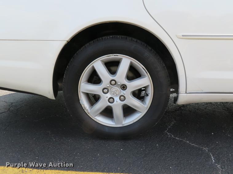 image for item DE8087 2000 Toyota Avalon XLS