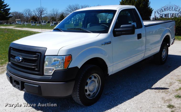 image for item DE8298 2013 Ford F150 XL pickup truck