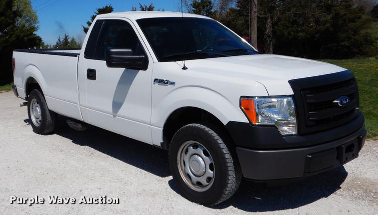 image for item DE8298 2013 Ford F150 XL pickup truck