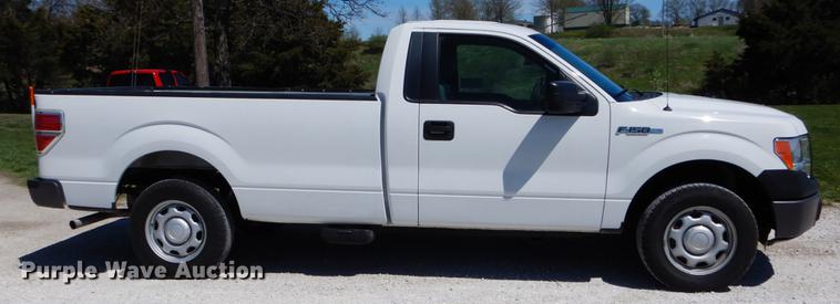 image for item DE8298 2013 Ford F150 XL pickup truck