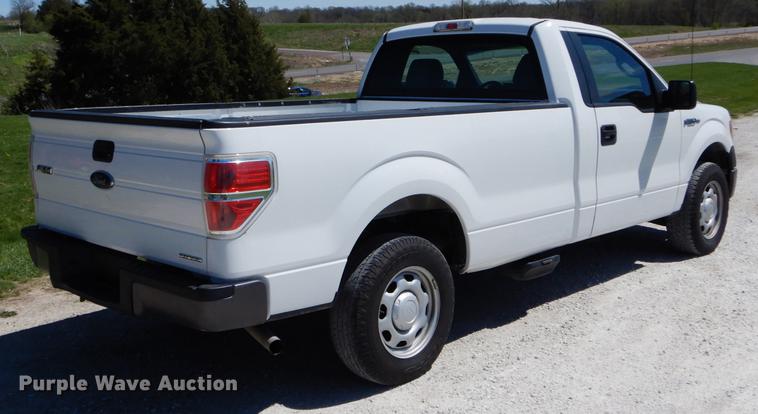 image for item DE8298 2013 Ford F150 XL pickup truck